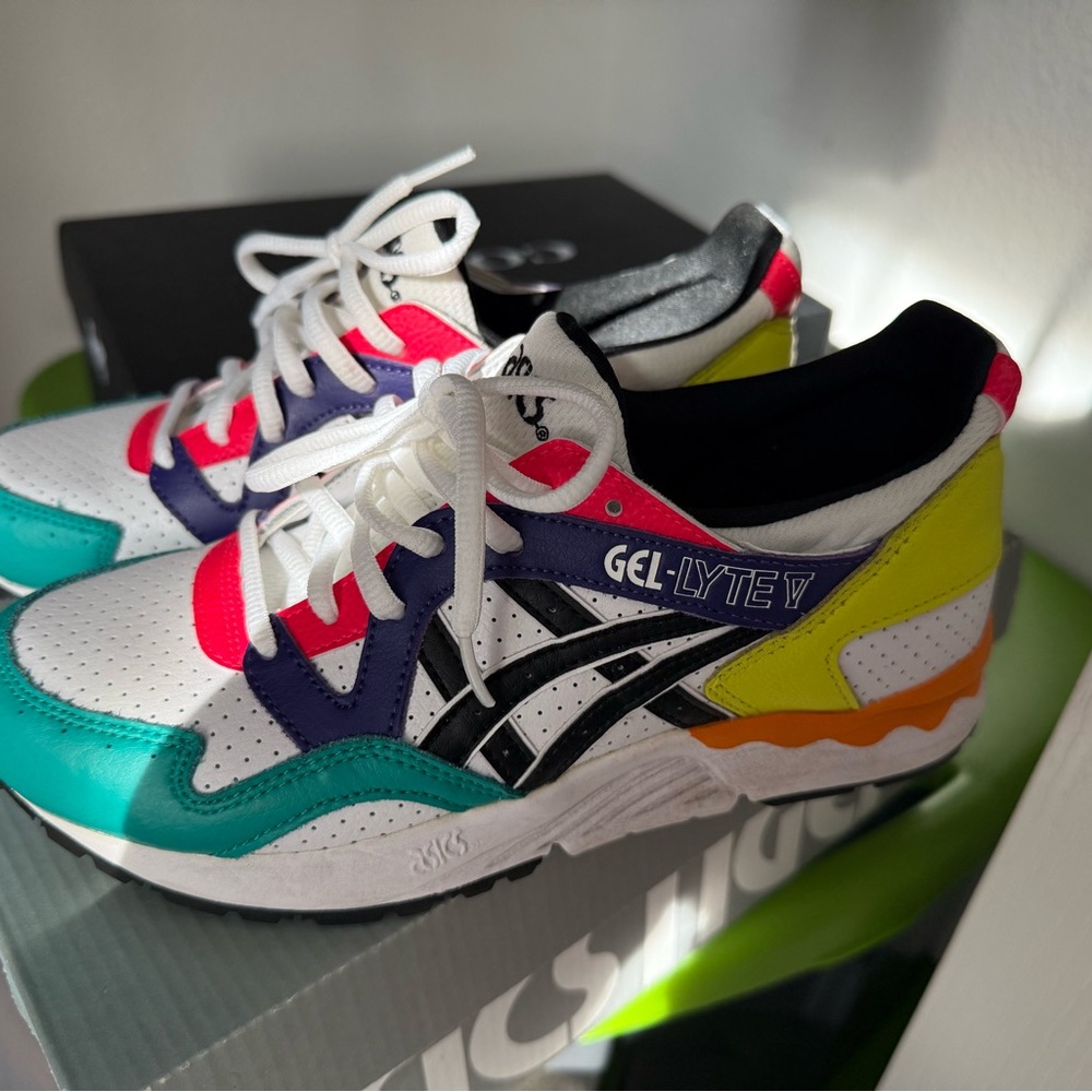 ASICS Women’s Gel-Lyte V Colorful Sneakers